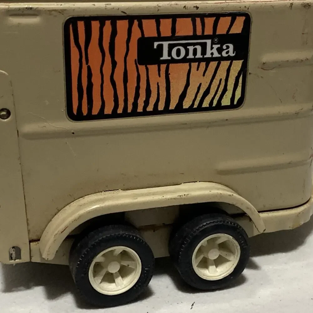 Vintage Tonka Toys Press Steel Farm Horse Trailer Tiger Stripes